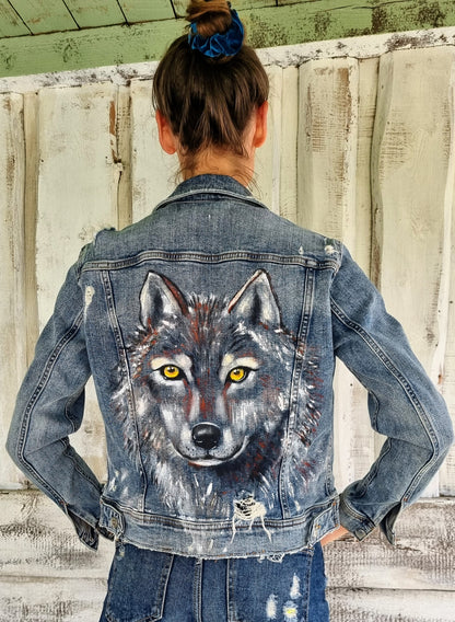 WOLF.