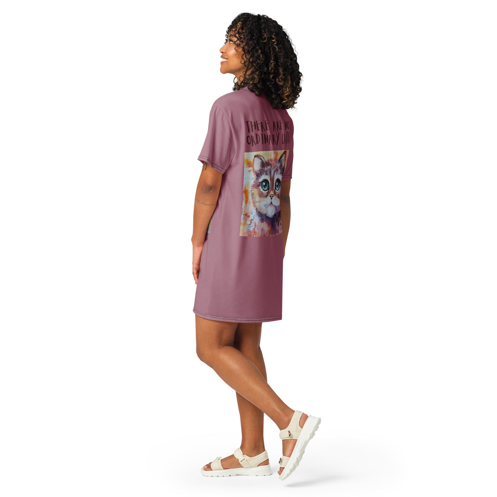 T-shirt dress THERE ARE NO ORDINARY CATS