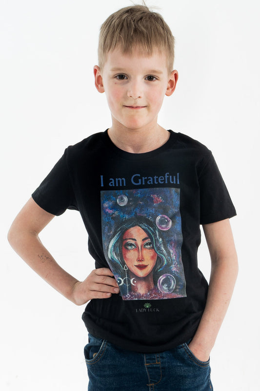 #tshirt_ilovemylife# #tshirt# #tsärk# #artonproducts# #kannakunsti# #kott# #termopudel# #art_sYouth Short Sleeve T-Shirt I AM GRATEFUL#product_type